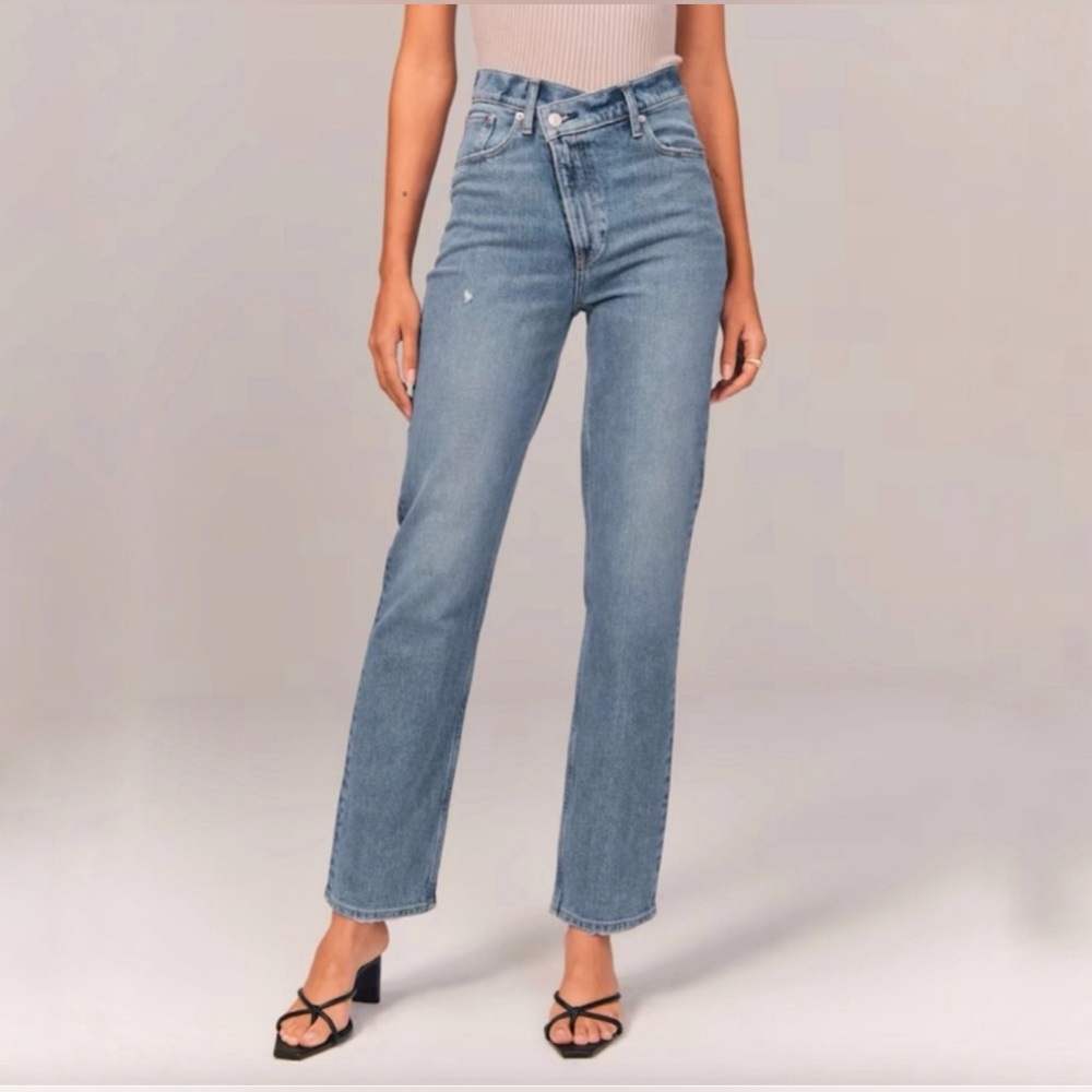 Abercrombie and Fitch The 90’s Straight Ultra High Rise Curve Love Sz 2 Jeans
